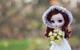 doll-toy-bouquet-roses-hd-wallpaper.jpg