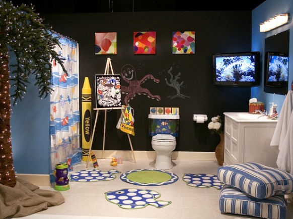 kids-bathroom-hgtv-582x436.jpg