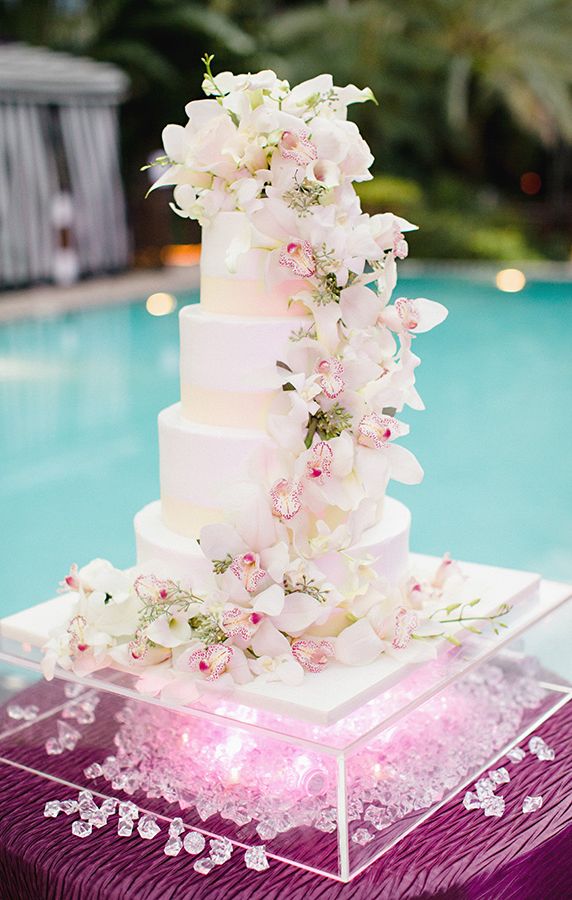 weddingcakes.jpg