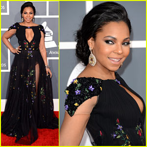 ashanti-grammys-2013-red-carpet.jpg