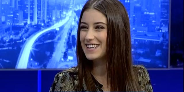 hazal-kaya-2012_640.jpg