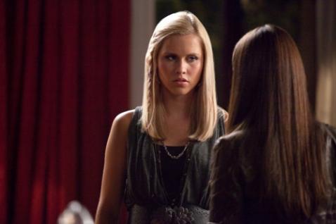 rebekah-v-elena_478x318.jpg