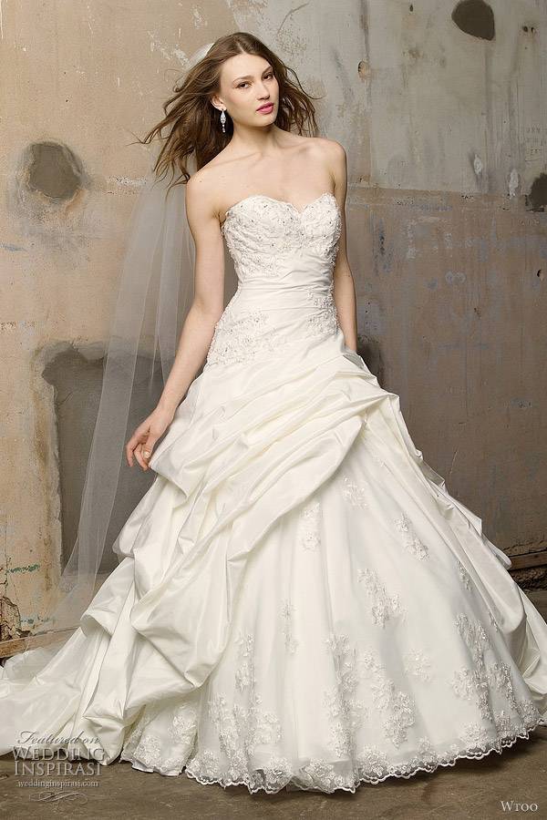 wtoo-waverly-wedding-dress.jpg