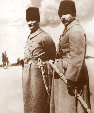 1Nisan1922GaziMustafaKemalPasa.jpg