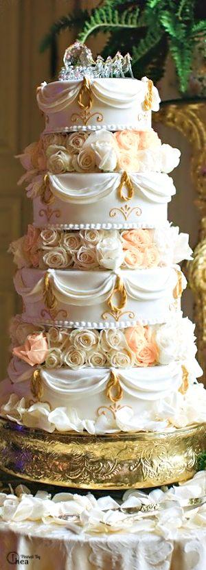 white-gold-wedding-cakes.jpg