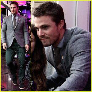 stephen-amell-new-music-live-appearance.jpg