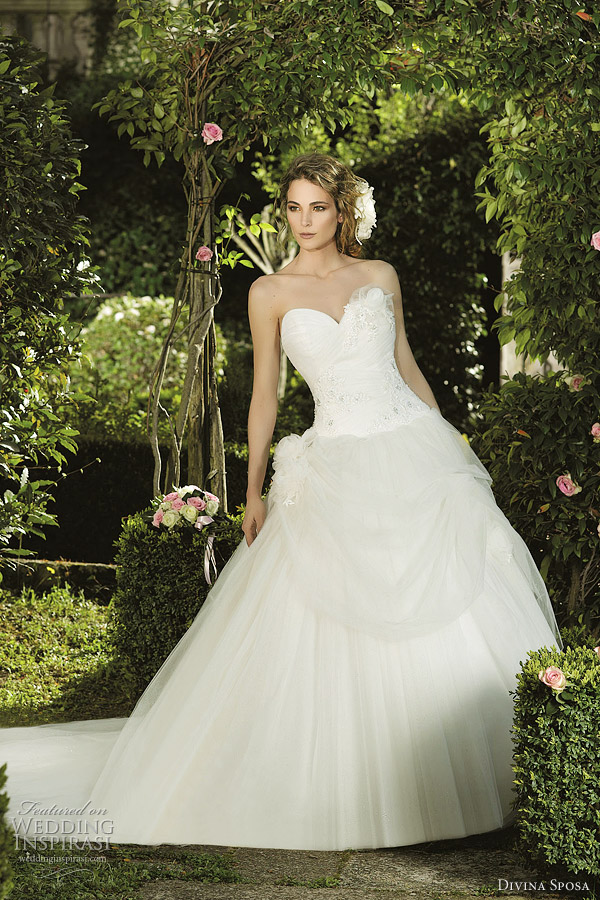 divina-sposa-2012-wedding-dress.jpg